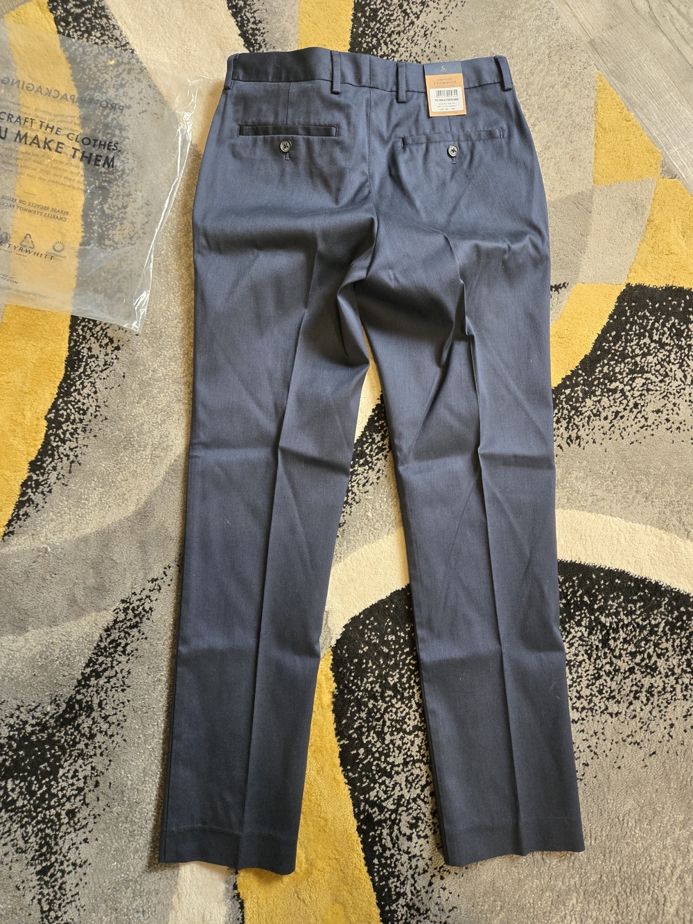 Charles Tyrwhitt Men's Dress Pants in Navy Blue - Picture 6 of 8